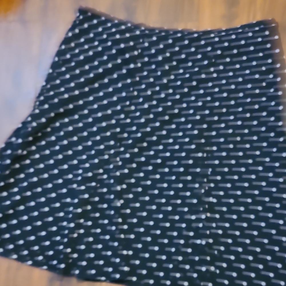 Liz & Co Black and White Asymmetrical A-Line Midi Skirt - Picture 5 of 7